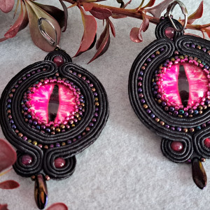 Kolczyki różowe smocze oczy
