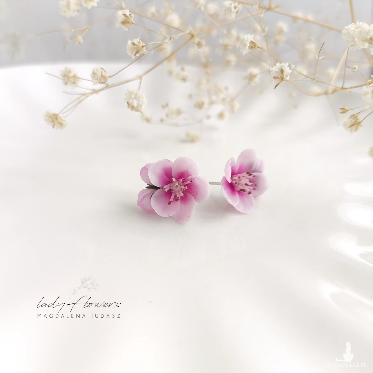 Kolczyki z kwiatami wiśni z dwoma pąkami