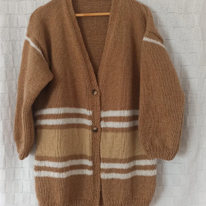 Kardigan oversize kolor musztardowy z wstawką beżowo-białą