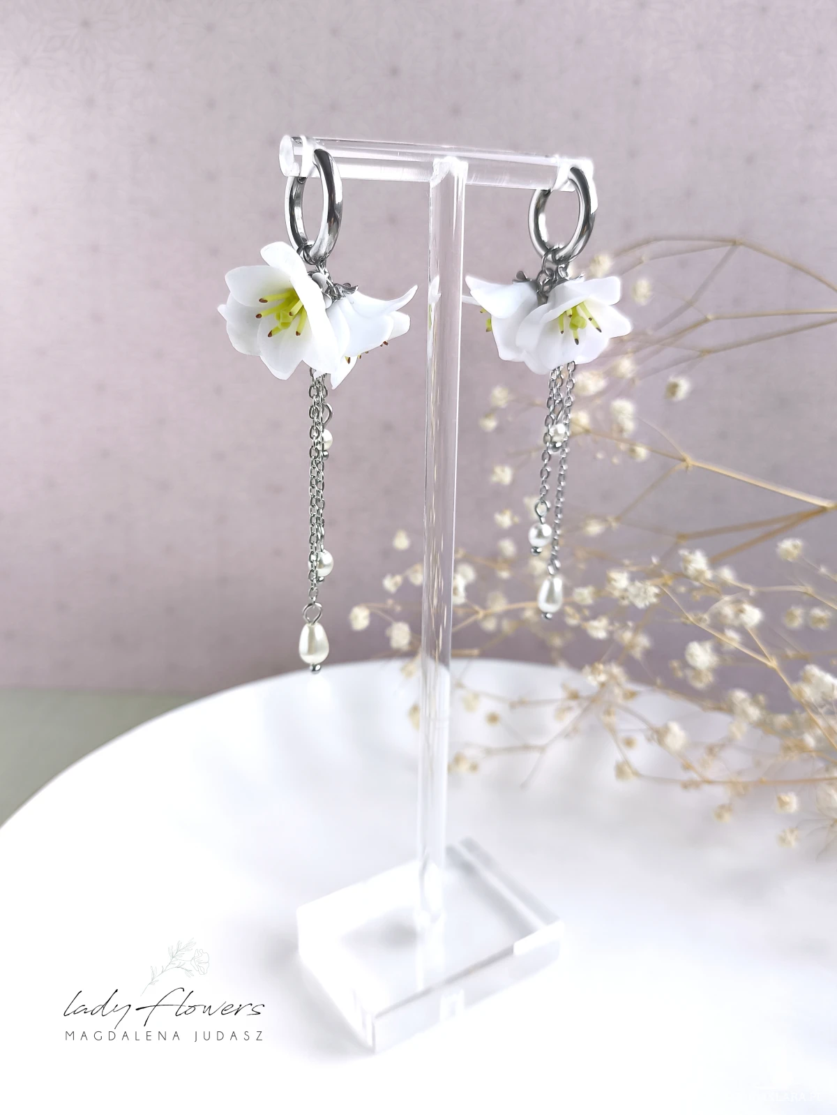 Kolczyki z liliami