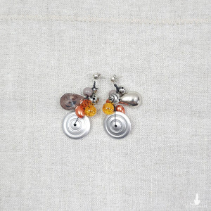 6387 szare, srebrne, pomarańczowe kolczyki
