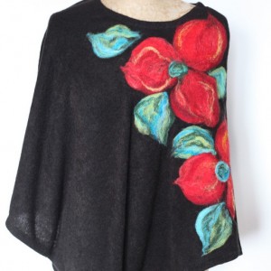 poncho z dzianiny wełnianej handmade