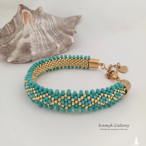 Bransoletka "gąsieniczka" turkusowo-złota - wykończenia ze stali chirurgicznej