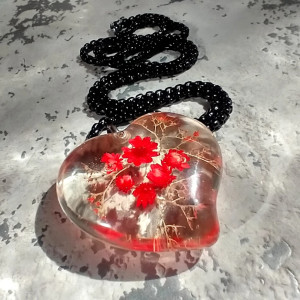 Folk - serce z żywicy