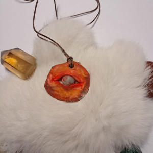 naszyjnik oko z kamieniem słonecznym