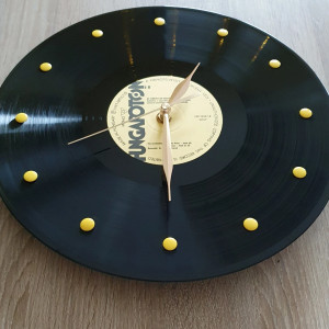 Niezwykły zegar winyl ze złotymi wskazówkami, prawdziwa płyta winylowa, prawdziwy winyl