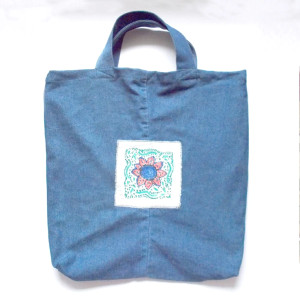 dżinsowa torba na zakupy,  eko torba z dżinsu, mocna torba na zakupy, niebieska torba do ręki, zakupowa torba A4, fajne shopperki, dżinsowa szoperka
