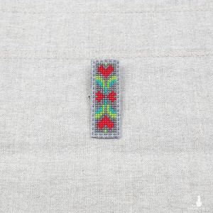 6239 haftowana broszka, przypinka; wzór ludowy; folkowa broszka