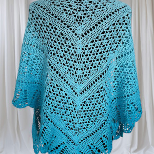 Piękna chusta zrobiona na szydełku w odcieniach błękitu 100% bawełna Handmade