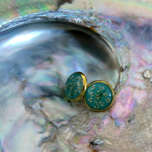 Kolczyki z kwiatami, dzika marchew w żywicy epoksydowej