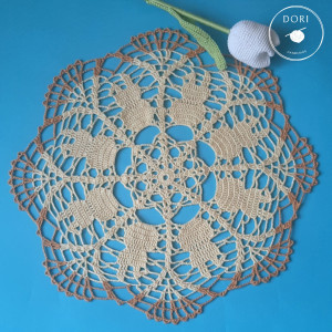 Szydełkowa serwetka w zajączki