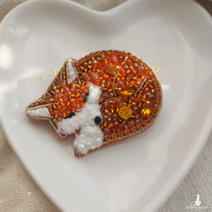 Urocza broszka LISEK