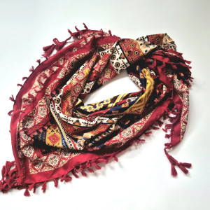 Chusta z frędzlami vintage