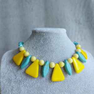 Naszyjnik geometryczny, choker z jadeitem i howlitem