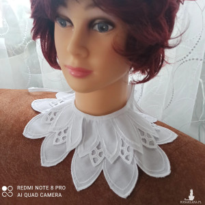 Biały kołnierzyk handmade