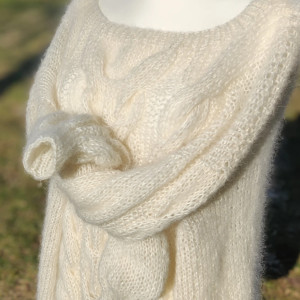 Wełniany sweter śmietankowy