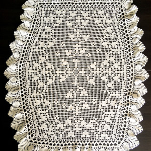 Bieżnik bawełniany robiony na szydełku