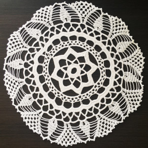 Serwetka robiona szydełkiem z bawełny