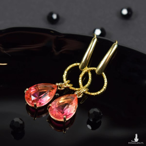 Delikatne kolczyki z kolorowymi kryształkami - różowe