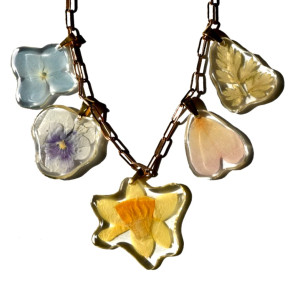 Naszyjnik botaniczne opowieści