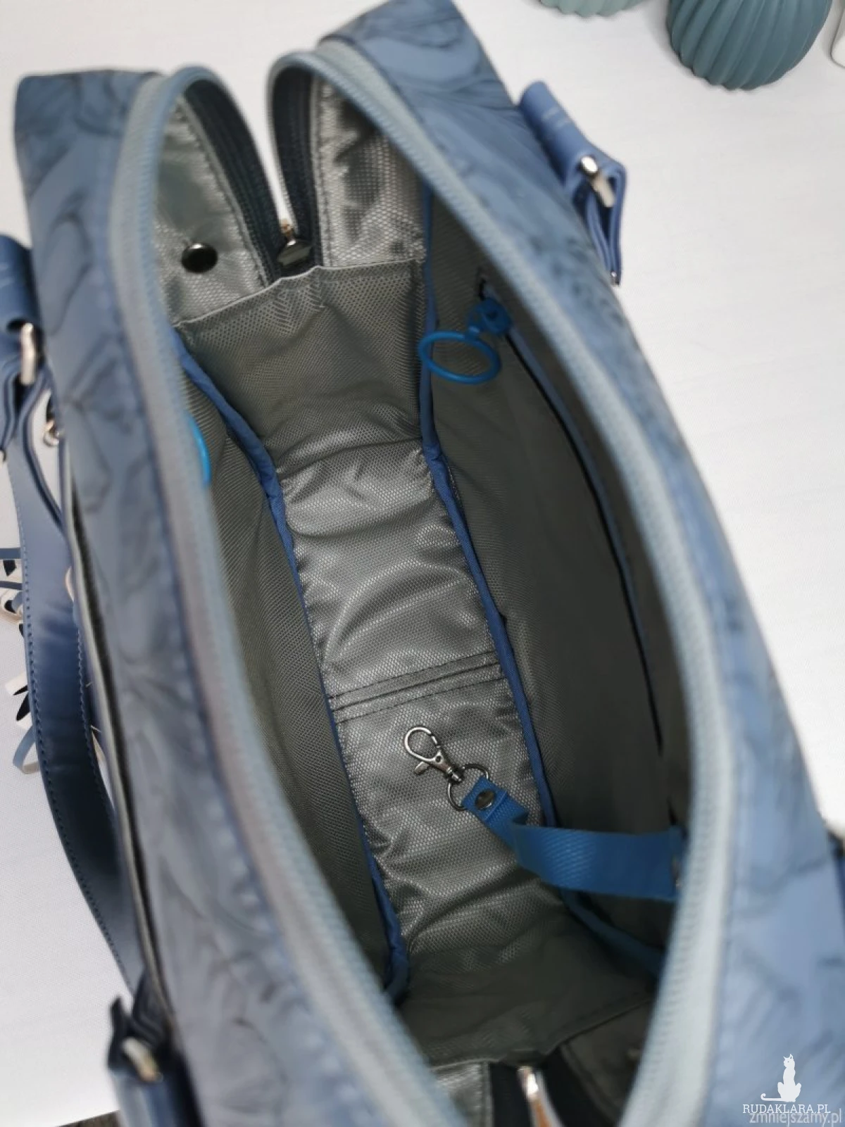 Listonoszka torebka box kuferek torebka damska na ramię zamykana ekoskóra - wytłaczane kwiaty