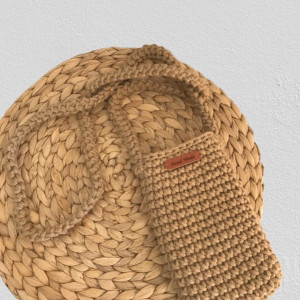 Mała torebka na ramię, etui na telefon, listonoszka ciepły beż.