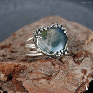 Pierścionek srebrny z agatem mszystym serce regulowany