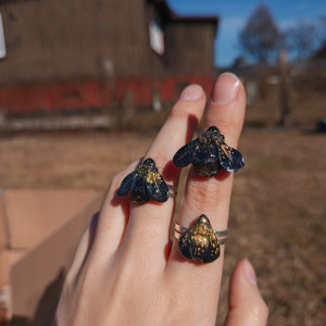 pierścionki z pszółkami z masy polimerowej, idealne jako dodatek do ubrań, natura, owady