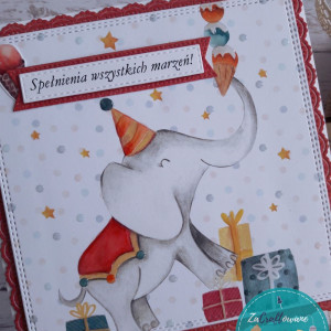 Wesoła kartka urodzinowa ze słoniem