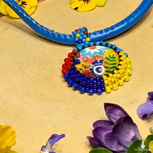 Lucy - okrągły wisiorek z koralików