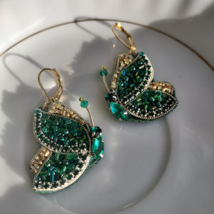 Wyjątkowe wiosenno-letnie kolczyki motyle