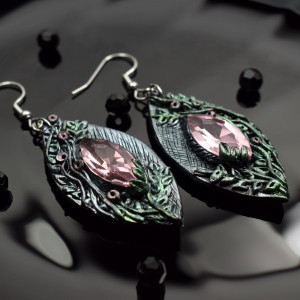 Kolczyki z różowymi kryształami