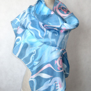 Błękitno-różowy Roślinny szal jedwabny malowany ręcznie
