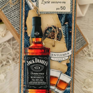 Kartka na 40/50 urodziny dla mężczyzny – whisky, personalizacja, pudełko