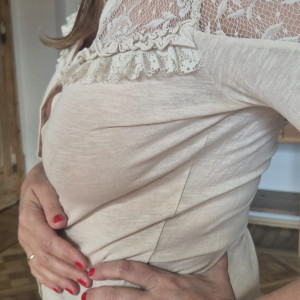 Bluzka ecru z koronką