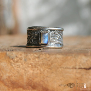 Labra w prostokącie z deseniem