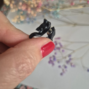 Kolczyk wkrętki kot