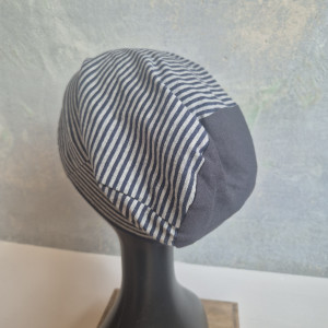 Czapka  damska smerfetka