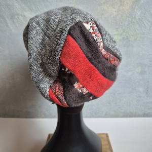 Czapka kolorowa wiosenna uniwersalna