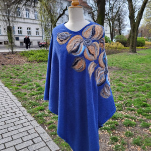 poncho z dzianiny wełnianej granat