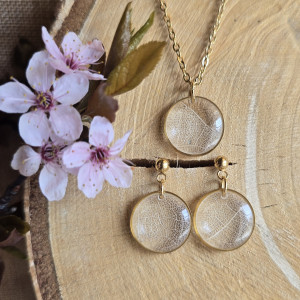 Komplet kolczyki złota zawieszka złoty wisiorek wisior naszyjnik żywica kwiaty z prawdziwymi kwiatami listki liście listkami