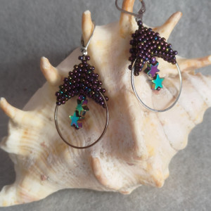 Fioletowe kolczyki z gwiazdkami