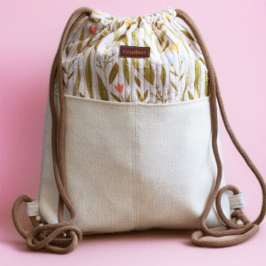 Sztruksowy workoplecak w kwiaty z kieszeniami