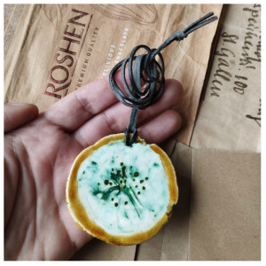 Wisior z motywem organicznym