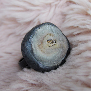 Róża chalcedonowa, surowy pierścień, srebro 925, rozmiar 13