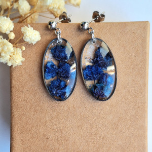 Kolczyki z żywicy z suszonymi kwiatami gipsówki