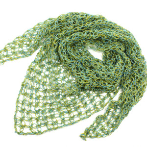 Dwukolorowa chusta apaszka ażurowa na szydełku robiona oliwka z turkusem