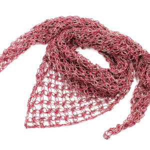 Dwukolorowa chusta apaszka ażurowa na szydełku robiona bordo z beżowym