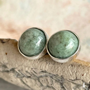 Drobne sztyfty z jaspisem w wiosennym odcieniu d183