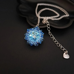 Niebieski Naszyjnik z Koralikami i Kryształkami - Biżuteria Handmade dla Modnych Kobiet